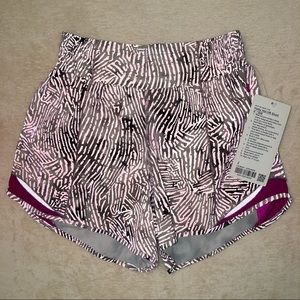 Lululemon SeaWheeze Hotty Hot High-Rise Short 4"